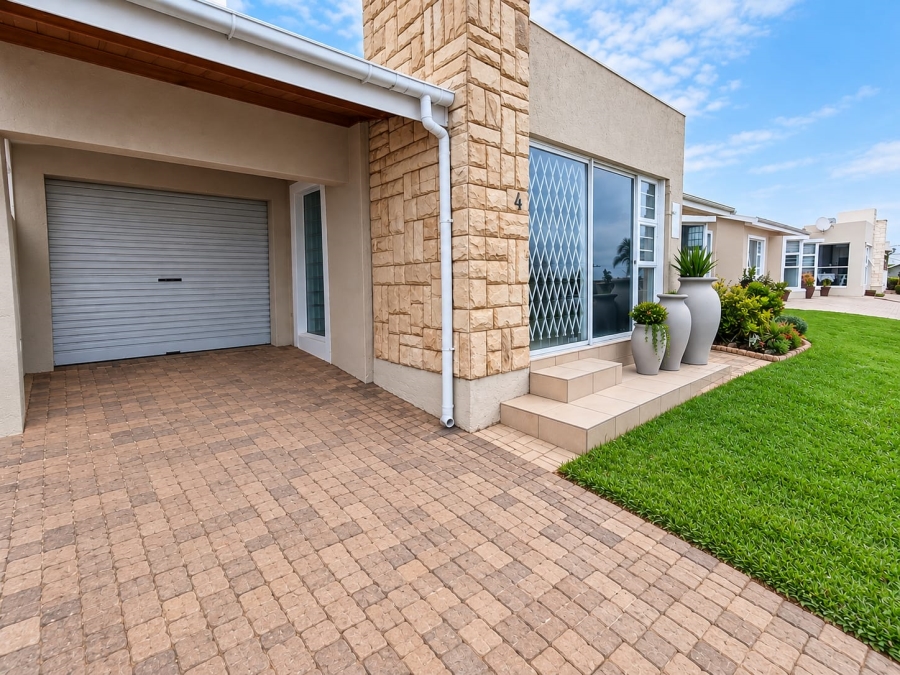 3 Bedroom Property for Sale in Heiderand Western Cape